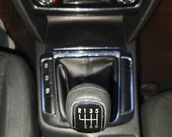 Черный Шкода Суперб, объемом двигателя 2 л и пробегом 260 тыс. км за 11000 $, фото 5 на Automoto.ua