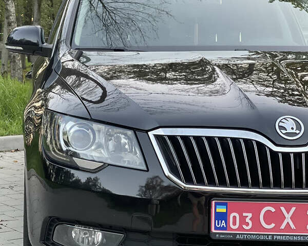 Чорний Шкода Суперб, об'ємом двигуна 2 л та пробігом 262 тис. км за 12900 $, фото 13 на Automoto.ua