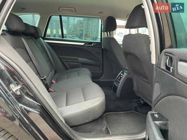 Шкода Суперб 2014 у Києві на Automoto.ua Чорний Шкода Суперб, об'ємом двигуна 1.97 л та пробігом 236 тис. км за 13990 $, фото 9 на Automoto.ua