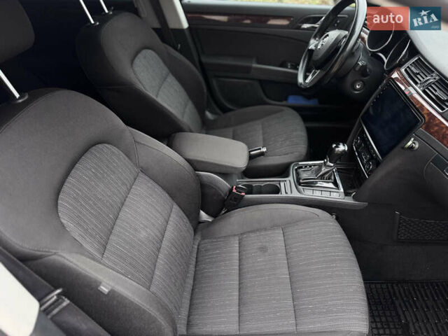 Черный Шкода Суперб, объемом двигателя 2 л и пробегом 302 тыс. км за 11400 $, фото 23 на Automoto.ua