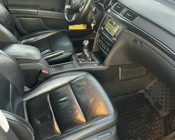 Чорний Шкода Суперб, об'ємом двигуна 1.97 л та пробігом 380 тис. км за 9700 $, фото 12 на Automoto.ua