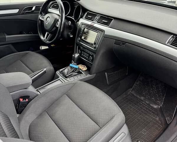 Шкода Суперб 2015 у Черкасах на Automoto.ua Чорний Шкода Суперб, об'ємом двигуна 1.97 л та пробігом 236 тис. км за 13799 $, фото 4 на Automoto.ua