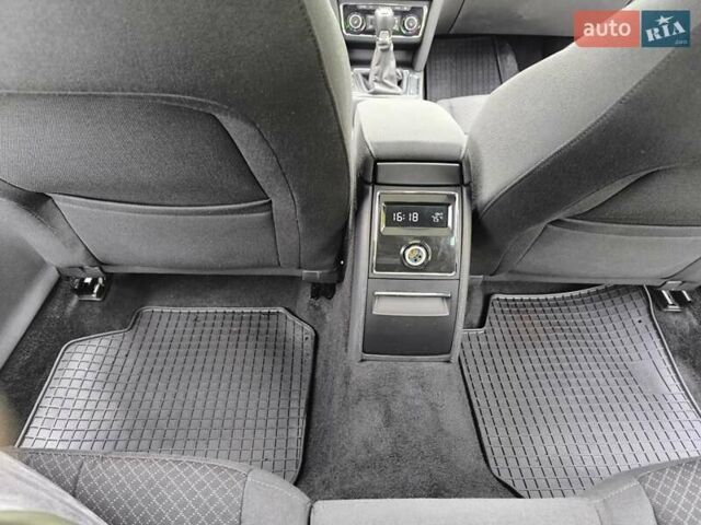 Черный Шкода Суперб, объемом двигателя 2 л и пробегом 294 тыс. км за 16900 $, фото 28 на Automoto.ua