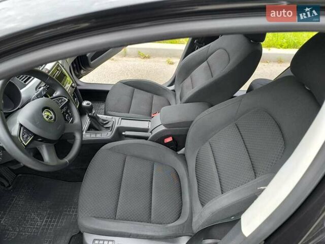 Черный Шкода Суперб, объемом двигателя 2 л и пробегом 294 тыс. км за 16900 $, фото 26 на Automoto.ua