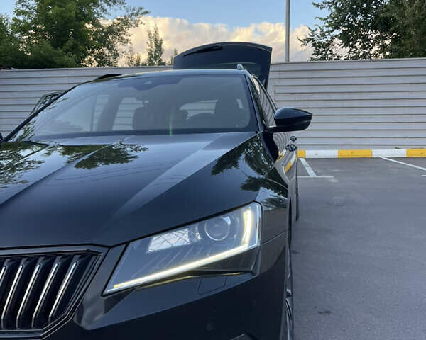 Чорний Шкода Суперб, об'ємом двигуна 1.97 л та пробігом 340 тис. км за 19500 $, фото 9 на Automoto.ua