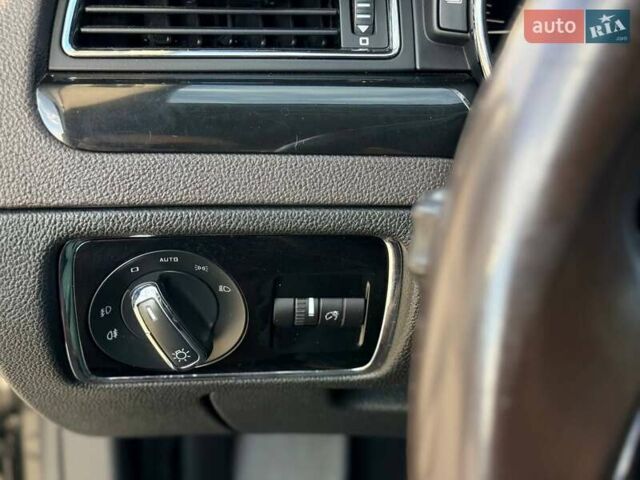 Чорний Шкода Суперб, об'ємом двигуна 2 л та пробігом 249 тис. км за 13500 $, фото 29 на Automoto.ua