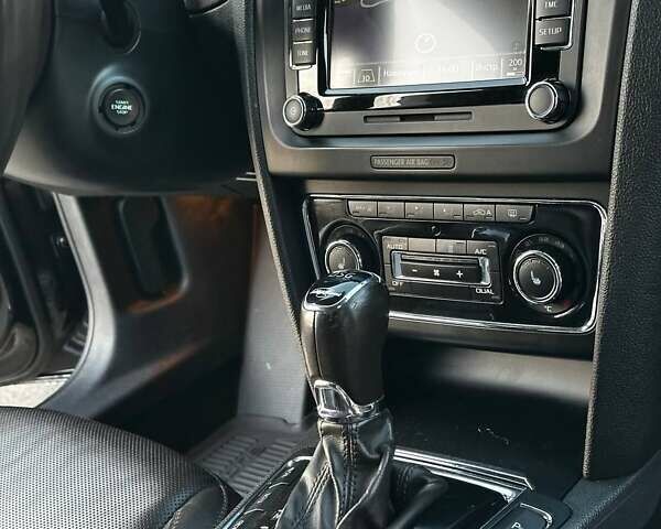 Чорний Шкода Суперб, об'ємом двигуна 1.97 л та пробігом 235 тис. км за 13500 $, фото 22 на Automoto.ua