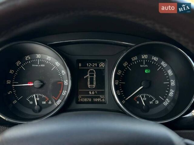 Чорний Шкода Суперб, об'ємом двигуна 2 л та пробігом 249 тис. км за 13500 $, фото 30 на Automoto.ua