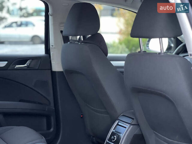 Черный Шкода Суперб, объемом двигателя 1.6 л и пробегом 219 тыс. км за 12999 $, фото 72 на Automoto.ua