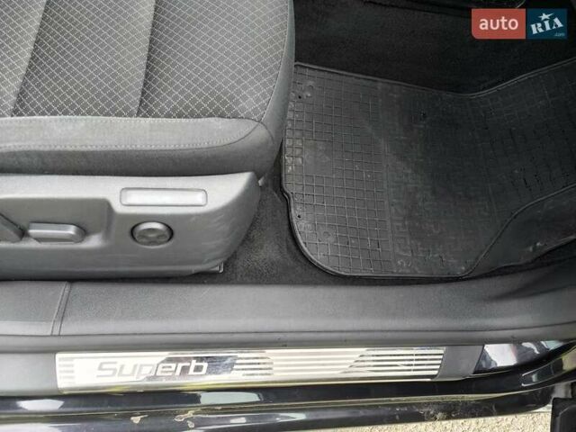 Черный Шкода Суперб, объемом двигателя 1.97 л и пробегом 294 тыс. км за 14500 $, фото 17 на Automoto.ua