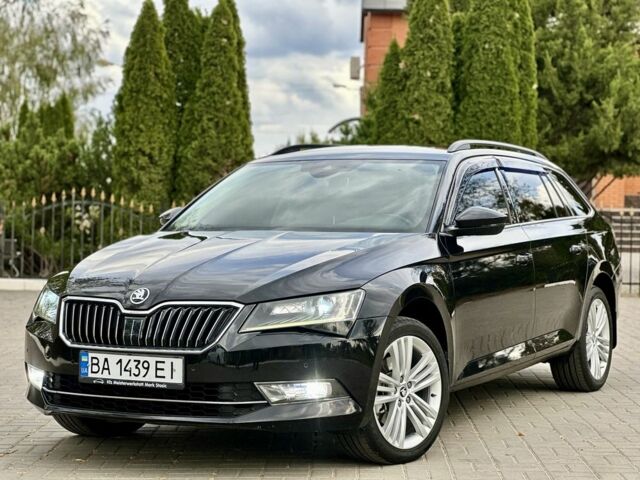 Чорний Шкода Суперб, об'ємом двигуна 2 л та пробігом 215 тис. км за 15300 $, фото 1 на Automoto.ua