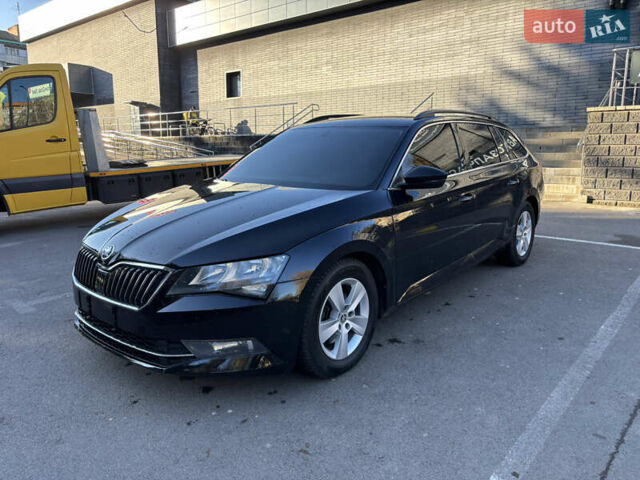 Черный Шкода Суперб, объемом двигателя 1.6 л и пробегом 280 тыс. км за 12800 $, фото 6 на Automoto.ua