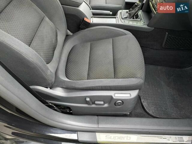 Чорний Шкода Суперб, об'ємом двигуна 2 л та пробігом 194 тис. км за 14500 $, фото 11 на Automoto.ua