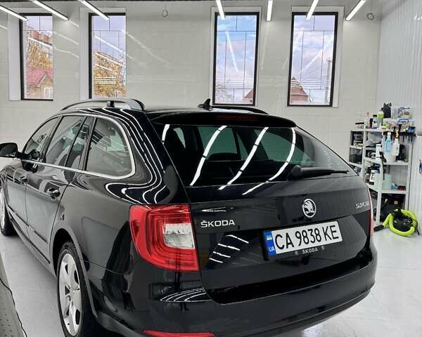 Шкода Суперб 2015 у Черкасах на Automoto.ua Чорний Шкода Суперб, об'ємом двигуна 1.97 л та пробігом 236 тис. км за 13799 $, фото 5 на Automoto.ua