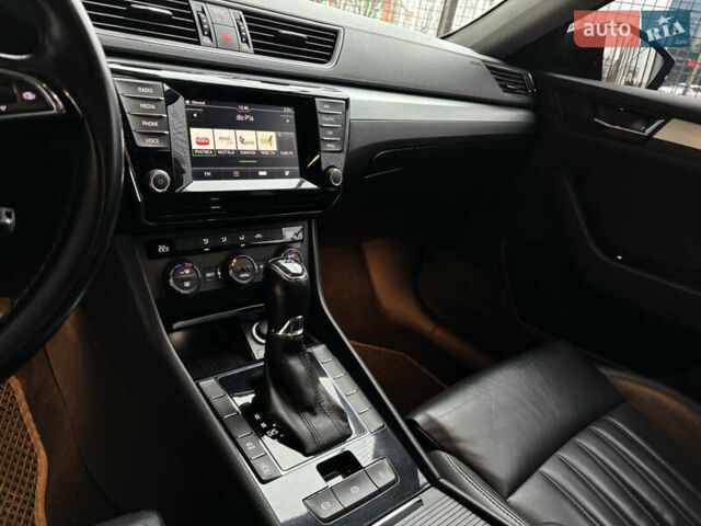 Чорний Шкода Суперб, об'ємом двигуна 1.6 л та пробігом 280 тис. км за 13400 $, фото 10 на Automoto.ua