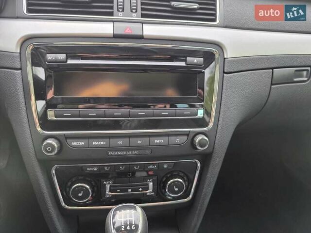 Чорний Шкода Суперб, об'ємом двигуна 2 л та пробігом 194 тис. км за 14500 $, фото 17 на Automoto.ua