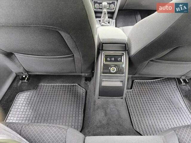 Черный Шкода Суперб, объемом двигателя 1.97 л и пробегом 294 тыс. км за 14500 $, фото 26 на Automoto.ua