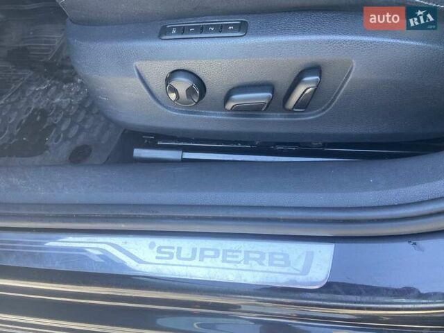 Черный Шкода Суперб, объемом двигателя 1.6 л и пробегом 198 тыс. км за 15999 $, фото 28 на Automoto.ua