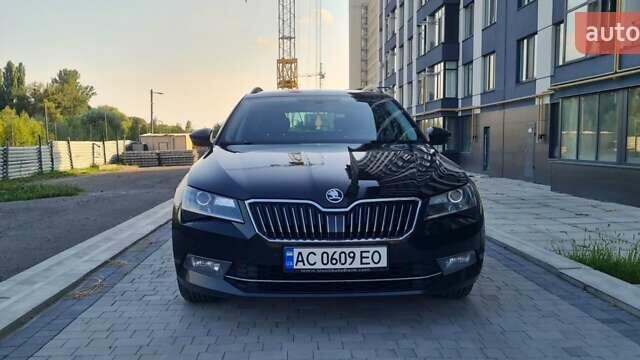 Черный Шкода Суперб, объемом двигателя 2 л и пробегом 273 тыс. км за 15900 $, фото 1 на Automoto.ua