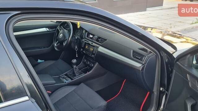Черный Шкода Суперб, объемом двигателя 2 л и пробегом 273 тыс. км за 15900 $, фото 6 на Automoto.ua