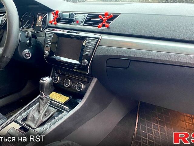 Черный Шкода Суперб, объемом двигателя 1.6 л и пробегом 294 тыс. км за 12000 $, фото 3 на Automoto.ua