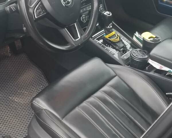 Черный Шкода Суперб, объемом двигателя 1.6 л и пробегом 262 тыс. км за 16200 $, фото 1 на Automoto.ua