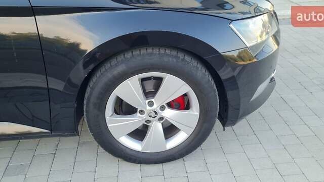 Черный Шкода Суперб, объемом двигателя 2 л и пробегом 273 тыс. км за 15900 $, фото 5 на Automoto.ua