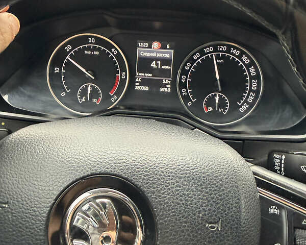 Черный Шкода Суперб, объемом двигателя 2 л и пробегом 280 тыс. км за 15500 $, фото 18 на Automoto.ua