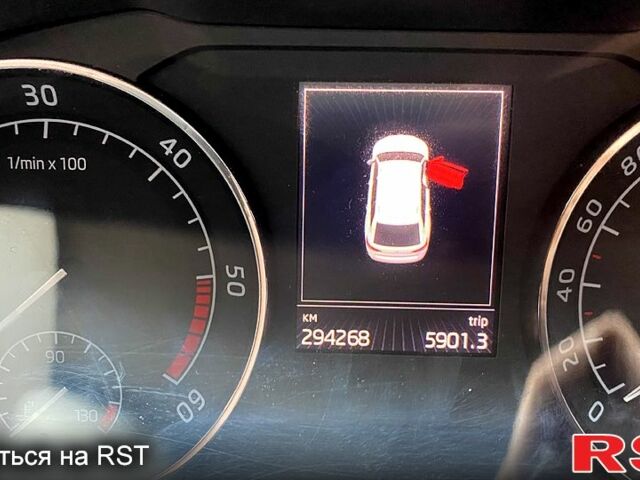 Черный Шкода Суперб, объемом двигателя 1.6 л и пробегом 294 тыс. км за 12000 $, фото 4 на Automoto.ua