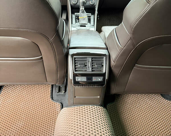 Черный Шкода Суперб, объемом двигателя 1.97 л и пробегом 307 тыс. км за 18350 $, фото 18 на Automoto.ua