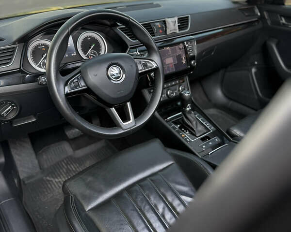 Черный Шкода Суперб, объемом двигателя 2 л и пробегом 255 тыс. км за 16200 $, фото 26 на Automoto.ua