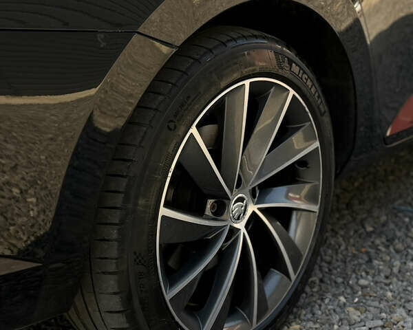 Черный Шкода Суперб, объемом двигателя 2 л и пробегом 255 тыс. км за 16200 $, фото 10 на Automoto.ua