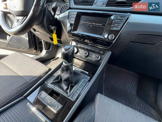 Чорний Шкода Суперб, об'ємом двигуна 2 л та пробігом 270 тис. км за 16900 $, фото 24 на Automoto.ua