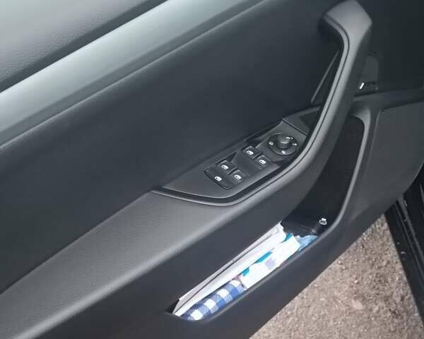 Черный Шкода Суперб, объемом двигателя 1.6 л и пробегом 262 тыс. км за 16200 $, фото 2 на Automoto.ua