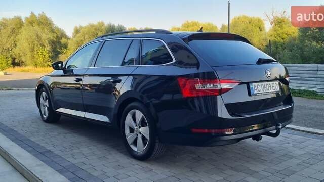 Черный Шкода Суперб, объемом двигателя 2 л и пробегом 273 тыс. км за 15900 $, фото 2 на Automoto.ua