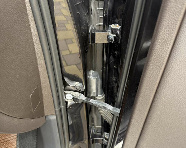 Чорний Шкода Суперб, об'ємом двигуна 1.97 л та пробігом 307 тис. км за 18500 $, фото 32 на Automoto.ua