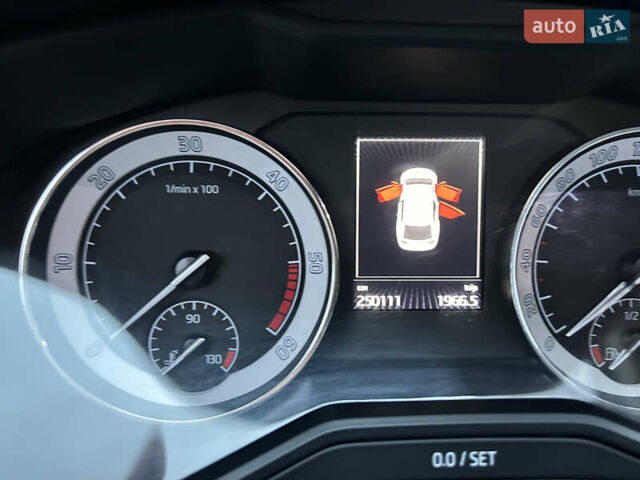 Черный Шкода Суперб, объемом двигателя 1.97 л и пробегом 260 тыс. км за 18300 $, фото 32 на Automoto.ua