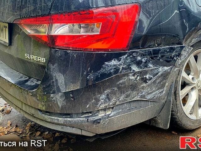 Черный Шкода Суперб, объемом двигателя 1.6 л и пробегом 294 тыс. км за 12000 $, фото 5 на Automoto.ua