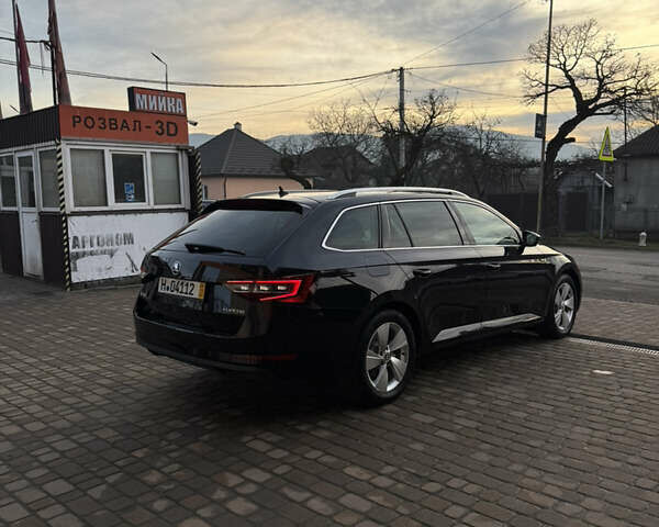 Черный Шкода Суперб, объемом двигателя 2 л и пробегом 252 тыс. км за 16999 $, фото 4 на Automoto.ua