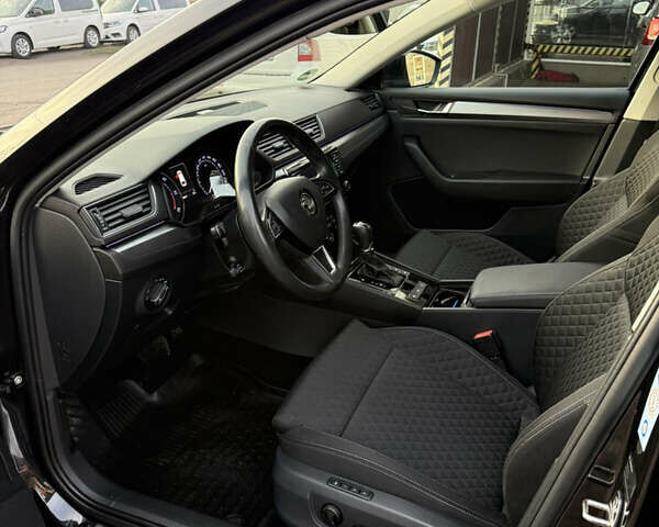 Черный Шкода Суперб, объемом двигателя 2 л и пробегом 252 тыс. км за 16999 $, фото 9 на Automoto.ua