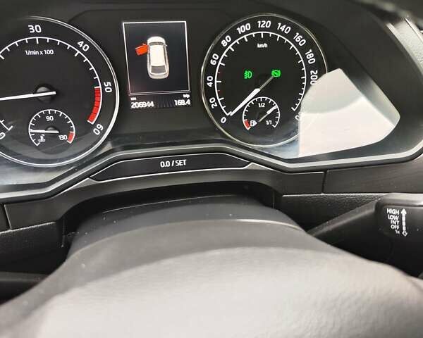 Черный Шкода Суперб, объемом двигателя 1.97 л и пробегом 215 тыс. км за 17000 $, фото 15 на Automoto.ua