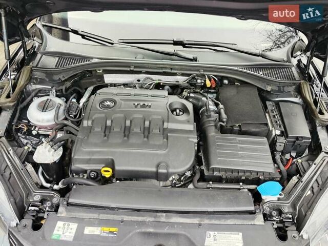 Черный Шкода Суперб, объемом двигателя 1.97 л и пробегом 215 тыс. км за 17000 $, фото 18 на Automoto.ua