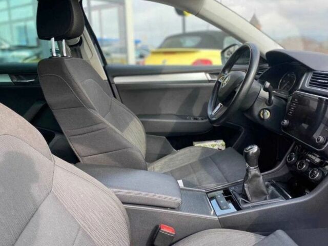 Черный Шкода Суперб, объемом двигателя 1.6 л и пробегом 259 тыс. км за 16073 $, фото 7 на Automoto.ua