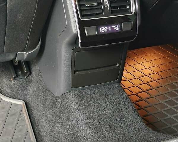 Черный Шкода Суперб, объемом двигателя 1.97 л и пробегом 215 тыс. км за 17000 $, фото 10 на Automoto.ua