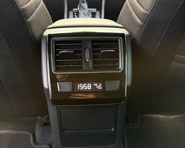 Черный Шкода Суперб, объемом двигателя 2 л и пробегом 252 тыс. км за 16999 $, фото 15 на Automoto.ua