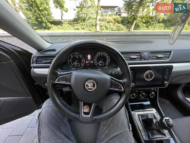 Черный Шкода Суперб, объемом двигателя 1.99 л и пробегом 305 тыс. км за 14990 $, фото 25 на Automoto.ua