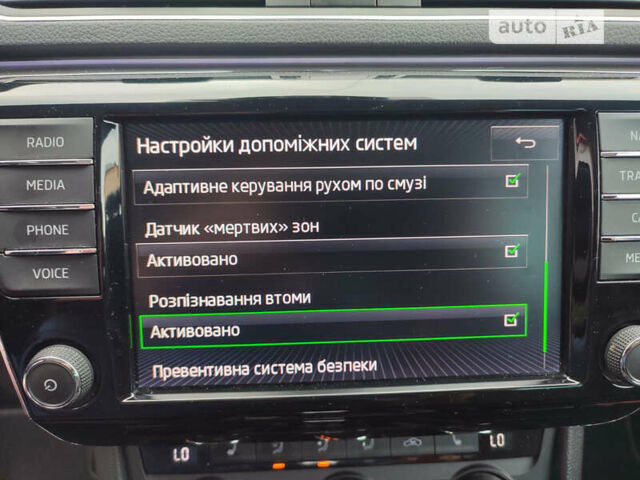 Чорний Шкода Суперб, об'ємом двигуна 1.6 л та пробігом 211 тис. км за 17800 $, фото 39 на Automoto.ua