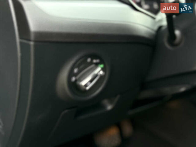 Шкода Суперб 2017 у Самборе на Automoto.ua Чорний Шкода Суперб, об'ємом двигуна 2 л та пробігом 244 тис. км за 13500 $, фото 30 на Automoto.ua