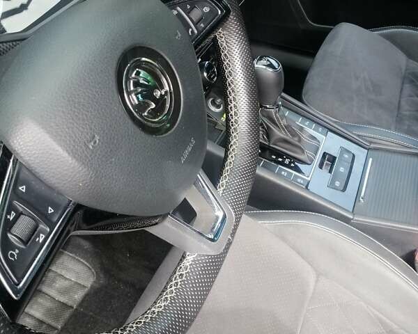 Черный Шкода Суперб, объемом двигателя 1.97 л и пробегом 203 тыс. км за 20000 $, фото 13 на Automoto.ua