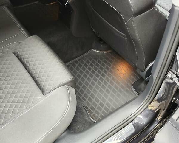 Черный Шкода Суперб, объемом двигателя 1.97 л и пробегом 215 тыс. км за 17000 $, фото 39 на Automoto.ua